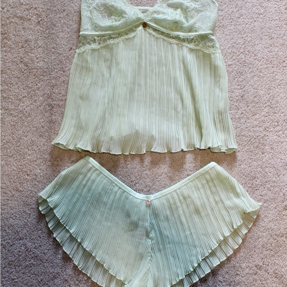 Lace Trim Pleated Chemise Set in Mint